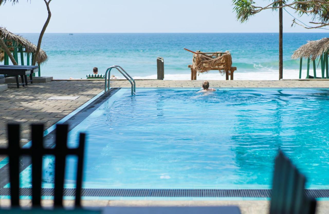At Ease Beach Hotel Hikkaduwa Εξωτερικό φωτογραφία